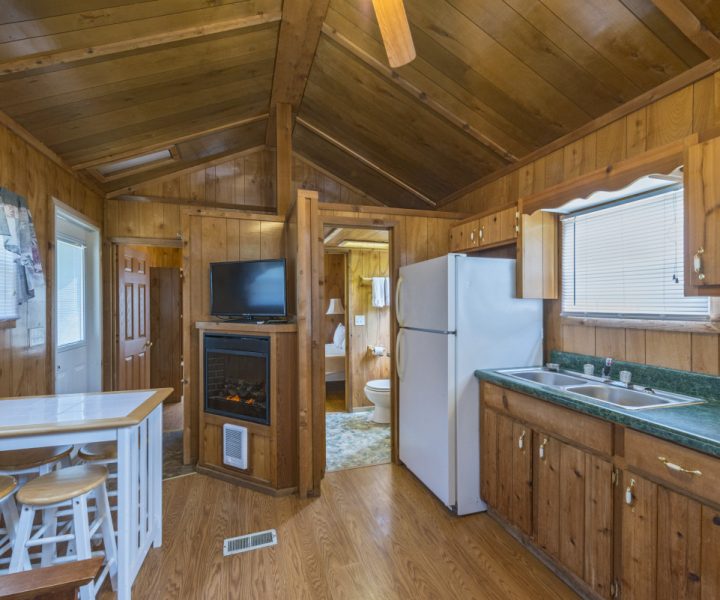 Ranger Smith Camping Cabins | Mark Twain Lake Jellystone Park
