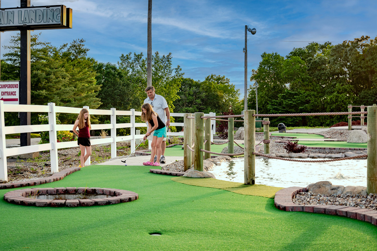 Mini Golf at Mark Twain Jellystone Park